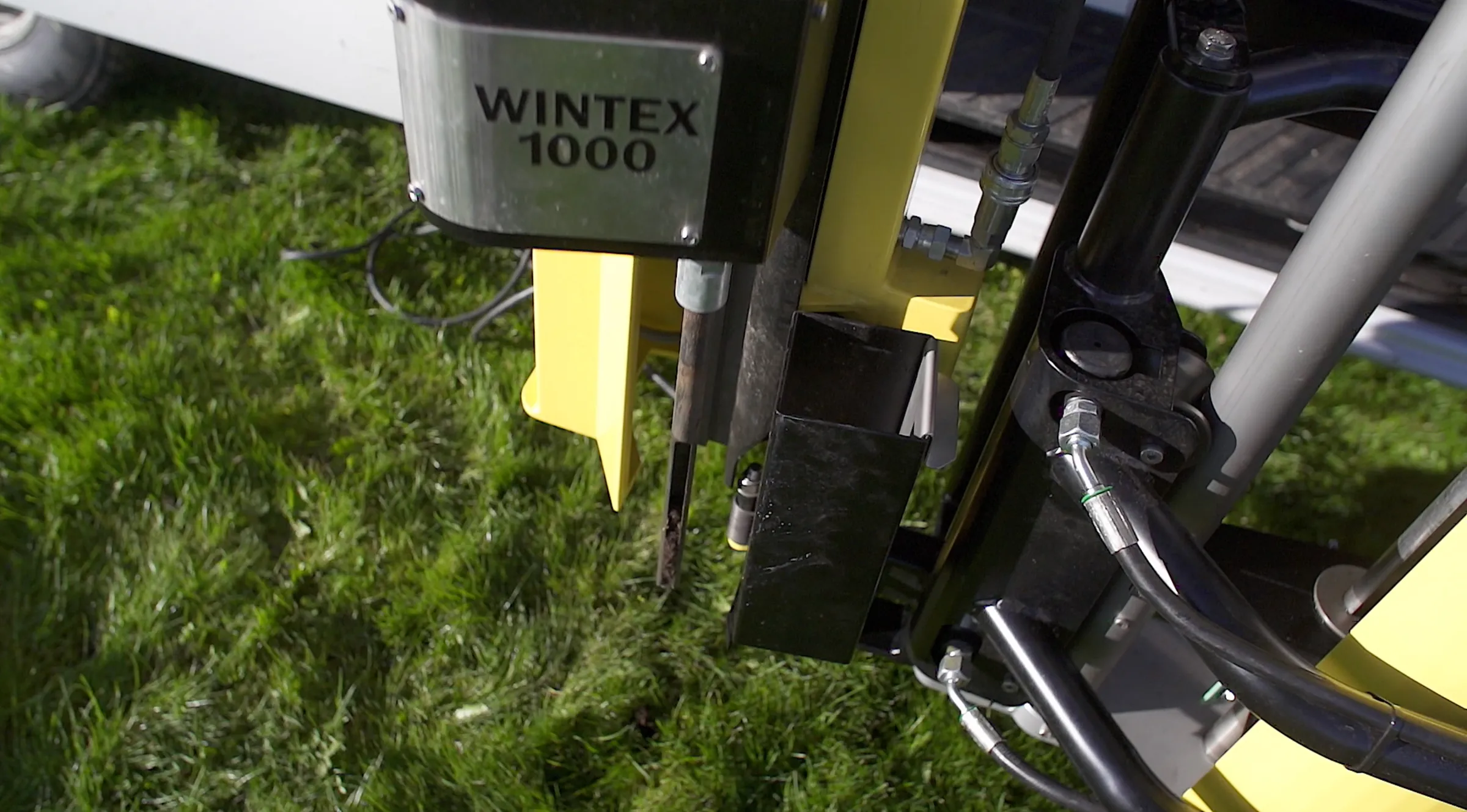 The Wintex 1000 probe head in the grass