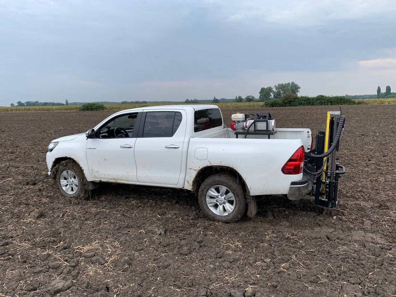Wintex 1000s on a Toyota Hilux in Hungary