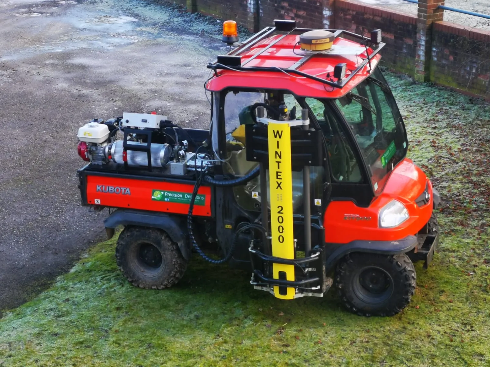 Wintex 2000 on a Kubota in frost